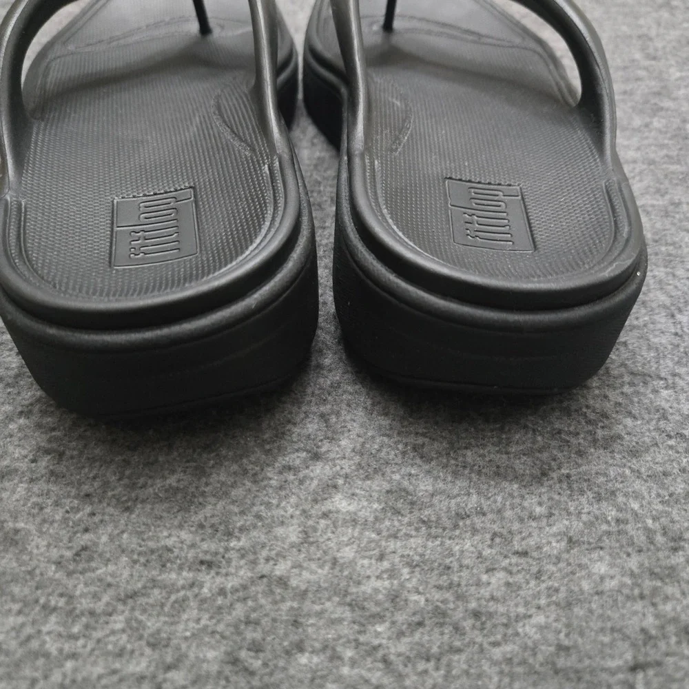 FitFlop Iqushion Flip Flop Thongs Women Size 7 Black Ergonomic Comfort Walking